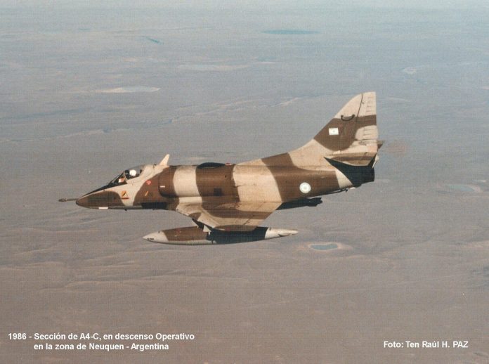  A-4C, Raul.H.Paz