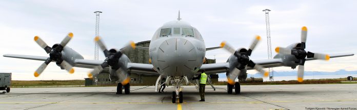 En la entrevista al Comandante de alistamiento y adiestramiento a bordo del rompehielos Alte Irizar, AeroAr consultó sobre las adquisiciones del Huron B-200 y los P-3orion.