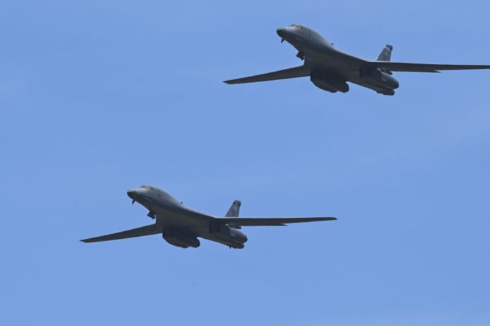 Bombarderos B-1 cerca de Venezuela