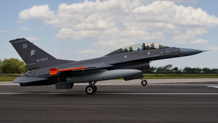 La Injerencia Estratégica de los F-16 MLU en la Defensa Argentina Alcances geopolíticos, impacto regional y el factor Malvinas